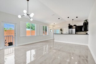 60 NE 26th St in Wilton Manors, FL - Building Photo