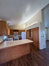 7410 W Walnut St in Yakima, WA - Building Photo - Building Photo