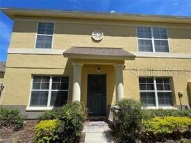 240 Hardcastle Pl in Valrico, FL - Building Photo