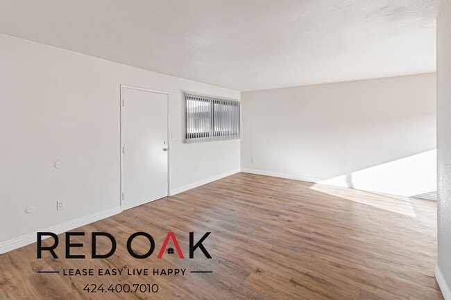 property at 1806 Plaza del Amo