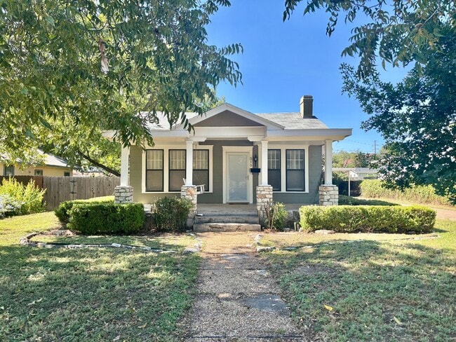 property at 515 S Madison St