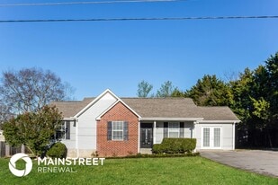 200 Oakmont Dr in La Vergne, TN - Building Photo