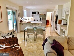 10309 Bells Mill Terrace in Potomac, MD - Building Photo - Building Photo