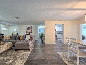 1914 Ottersrest Ln in Cape Coral, FL - Building Photo - Building Photo