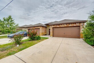 2545 Pahmeyer Rd in New Braunfels, TX - Building Photo - Building Photo