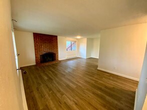 7705 Timber Hill Dr in Everett, WA - Building Photo - Building Photo