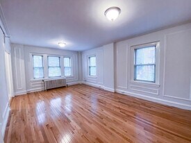 1454 Beacon St, Unit 142 in Brookline, MA - Building Photo