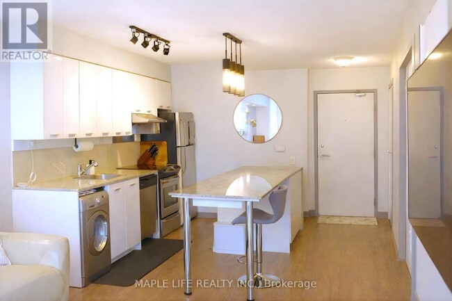 property at 19 Singer Ct