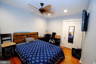 241 High St-Unit -4 in Burlington, NJ - Building Photo - Building Photo