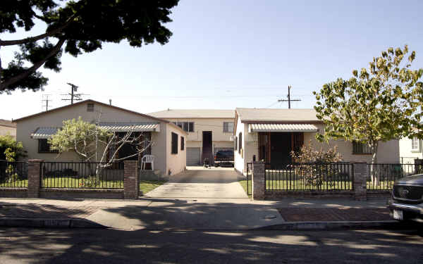 9625 Mallison Ave in South Gate, CA - Building Photo