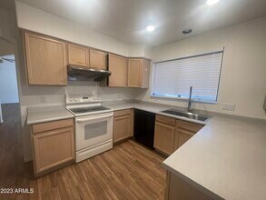 3827 W Runion Dr in Glendale, AZ - Building Photo - Building Photo