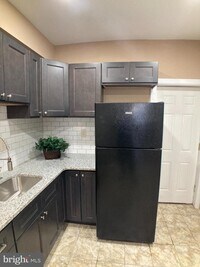 207 E Cambria St photo'