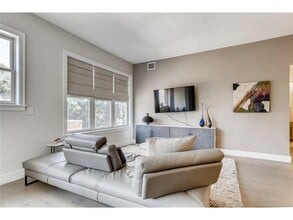 2200 S University Blvd, Unit 310 in Denver, CO - Foto de edificio - Building Photo