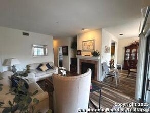 11839 Parliament Dr in San Antonio, TX - Foto de edificio - Building Photo