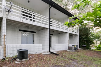 4251 SW 21st Pl in Gainesville, FL - Building Photo - Building Photo