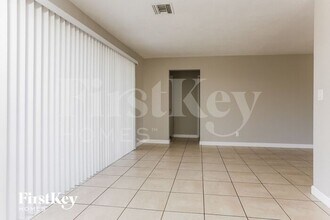 3611 NW 36th St in Lauderdale Lakes, FL - Building Photo - Building Photo