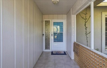 6808 Friendship Dr in Sarasota, FL - Building Photo - Building Photo