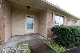 2104 Walberg Dr in Hinesville, GA - Building Photo - Building Photo
