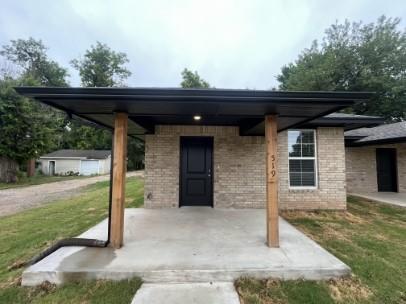 521 W Minnesota Ave in Chickasha, OK - Building Photo