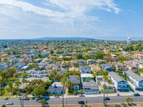 1542 Manhattan Beach Blvd in Manhattan Beach, CA - Building Photo - Building Photo