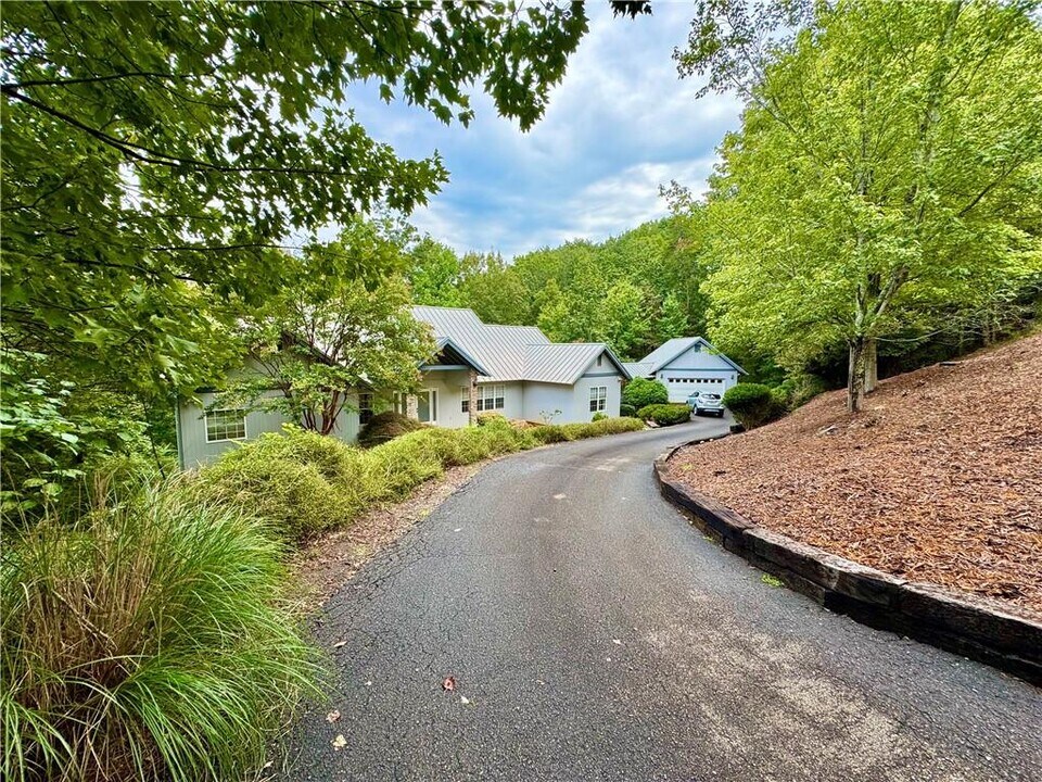 72 Terrace Way in Big Canoe, GA - Building Photo