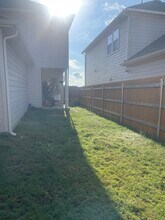 5916 Jennifer Pasture Path in Del Valle, TX - Foto de edificio - Building Photo