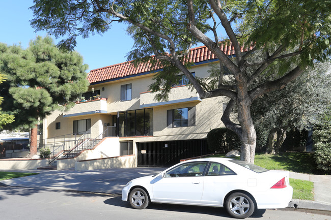 3414 Jasmine Ave