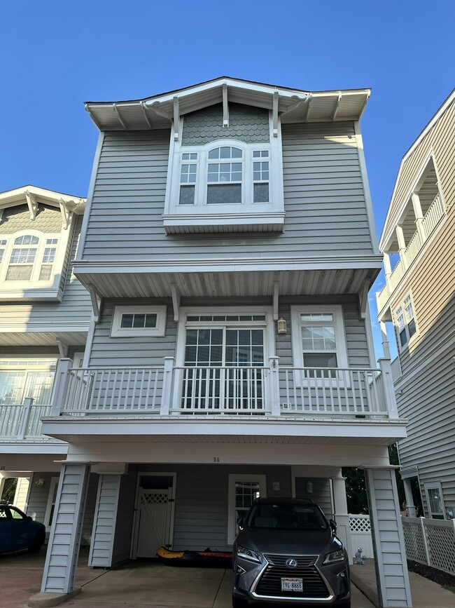 property at 2080 E Ocean View Ave