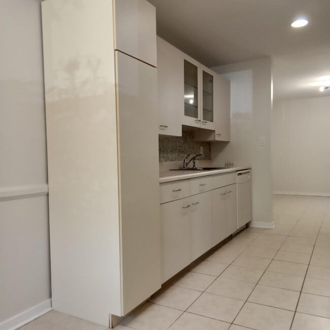 property at 707 Lenox Rd