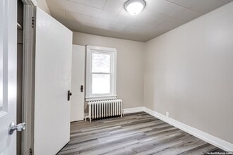 579 Mt Vernon St in Oshkosh, WI - Building Photo - Building Photo