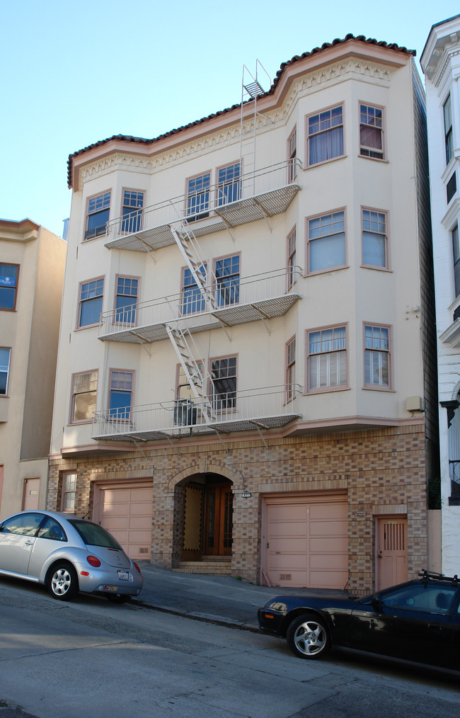 427 Chestnut St in San Francisco, CA - Building Photo - Building Photo