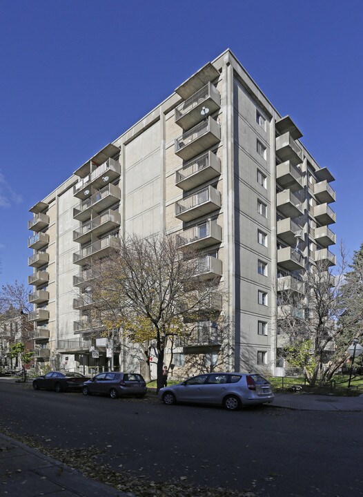 Habitations Papineau A in Montréal, QC - Building Photo