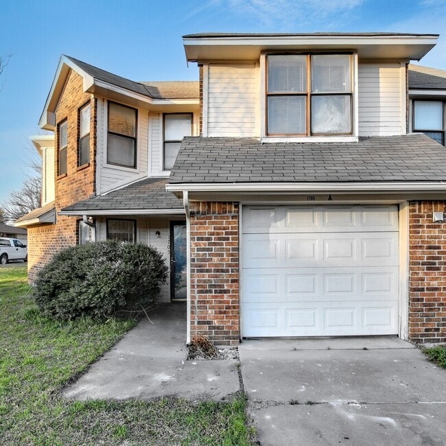 property at 1705 La Salle Dr