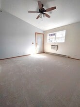 430 Cunat Blvd in Richmond, IL - Building Photo - Building Photo