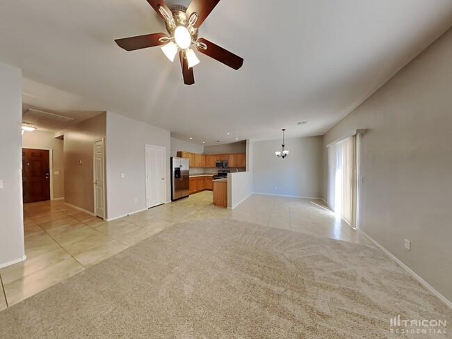 2097 E Paso Fino Dr in Queen Creek, AZ - Foto de edificio - Building Photo