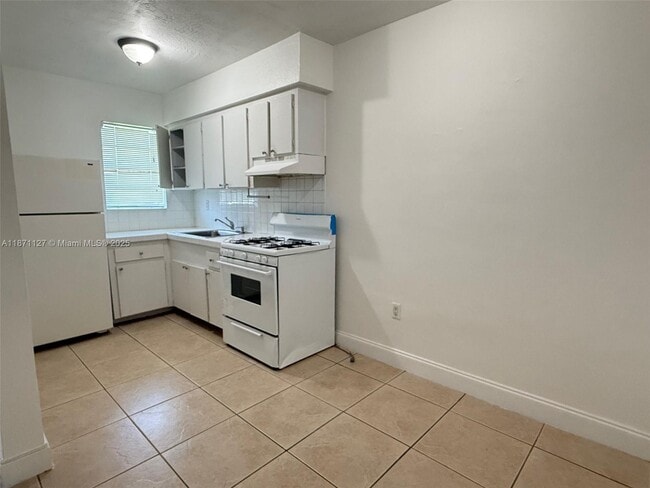 4300 SW 67th Ave in Miami, FL - Building Photo - Building Photo
