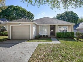3827 Doune Way in Clermont, FL - Building Photo