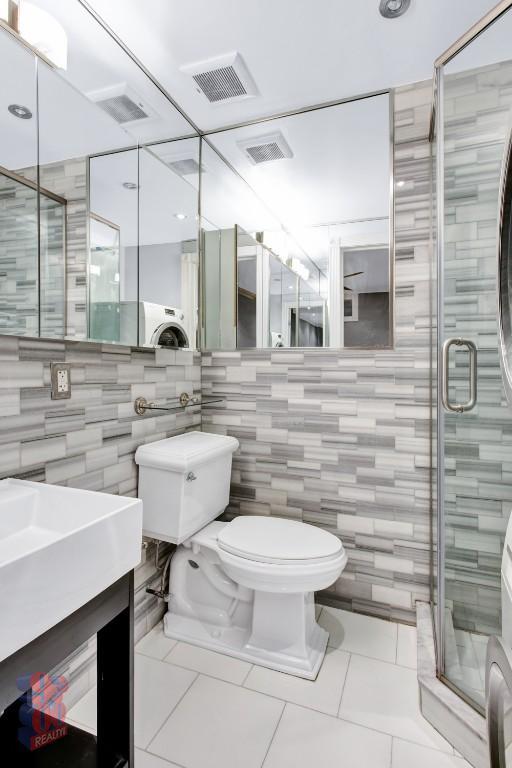 51 Leroy St in New York, NY - Building Photo - Building Photo