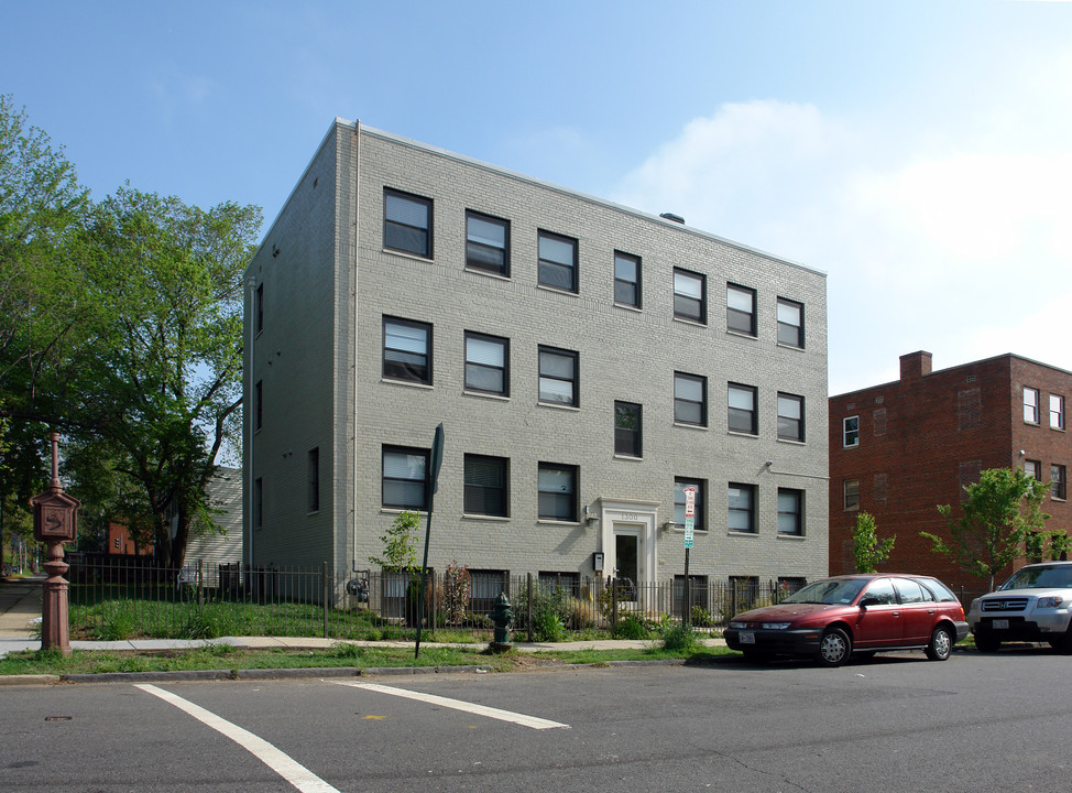 1300 K Street, SE in Washington, DC - Building Photo