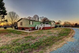 2210 Stony Point Rd in Shelby, NC - Building Photo - Building Photo