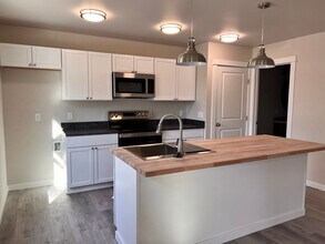 1109-1109 E 34th St in Joplin, MO - Building Photo - Building Photo