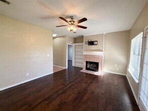 2702 Boyd St in Ennis, TX - Building Photo - Building Photo