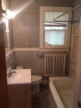 404 Birr St, Unit Apt 1 in Rochester, NY - Building Photo - Building Photo