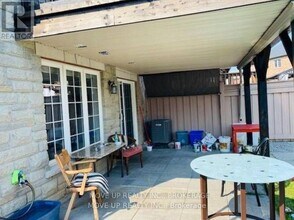 189 Wolf Creek Crescent in Vaughan, ON - Building Photo - Building Photo