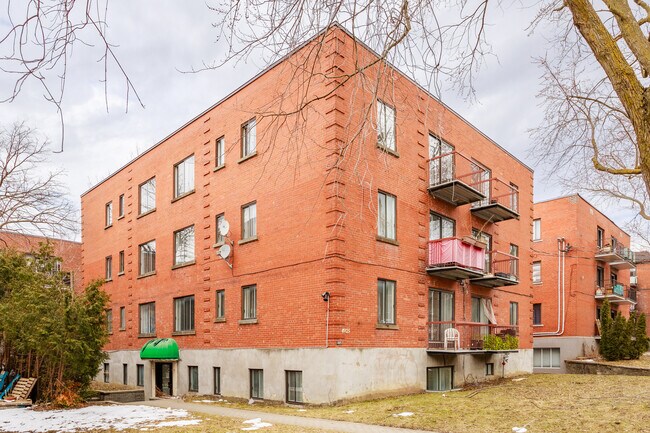 4925 Édouard-Montpetit Boul in Montréal, QC - Building Photo - Primary Photo