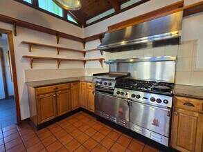 131 Hazel Ave in Millbrae, CA - Building Photo - Building Photo