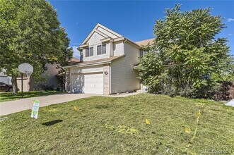 4949 S Elkhart Way in Aurora, CO - Building Photo - Building Photo