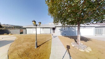 5441 Brockbank Pl in San Diego, CA - Building Photo