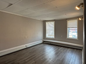 9-11 Kelley Sq in Worcester, MA - Foto de edificio - Building Photo