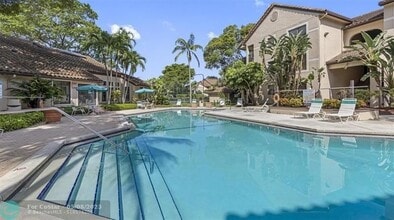 4341 W McNab Rd in Pompano Beach, FL - Building Photo - Building Photo